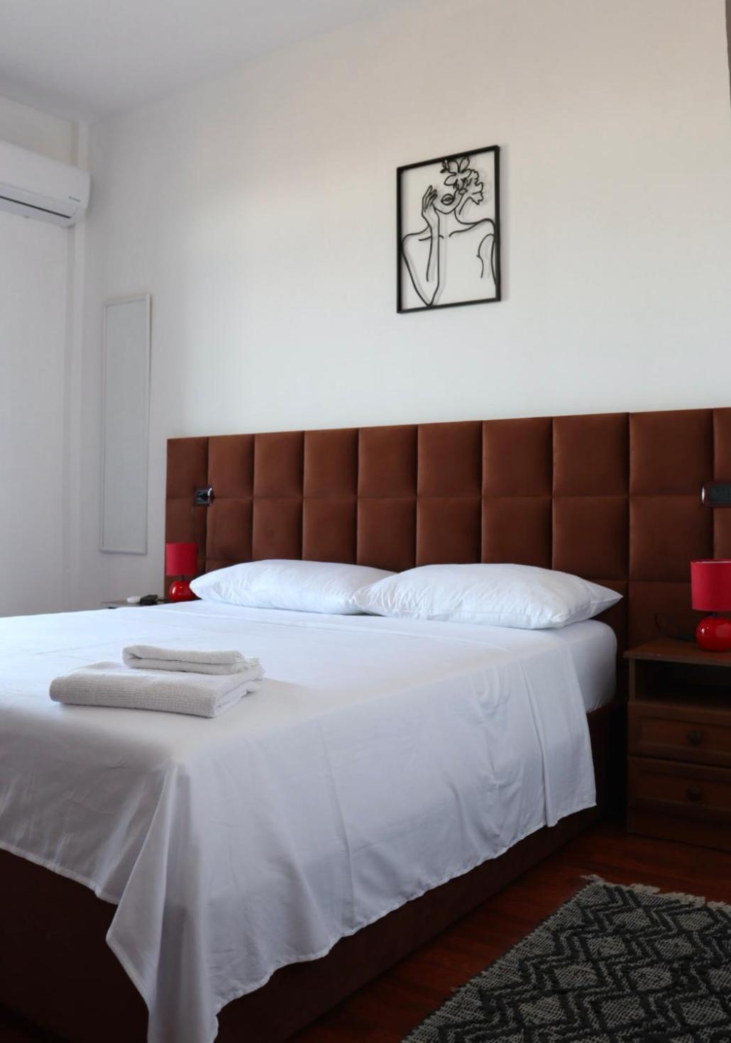 Grand Hotel Krujë Екстериор снимка