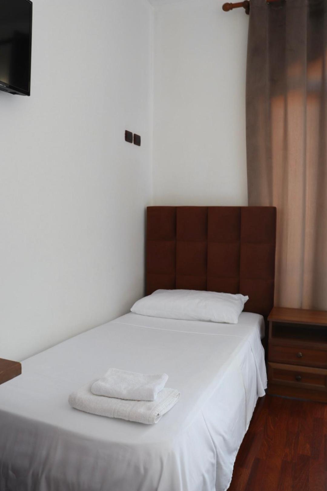 Grand Hotel Krujë Екстериор снимка