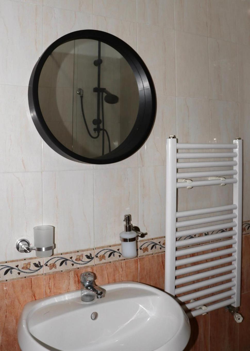 Grand Hotel Krujë Екстериор снимка