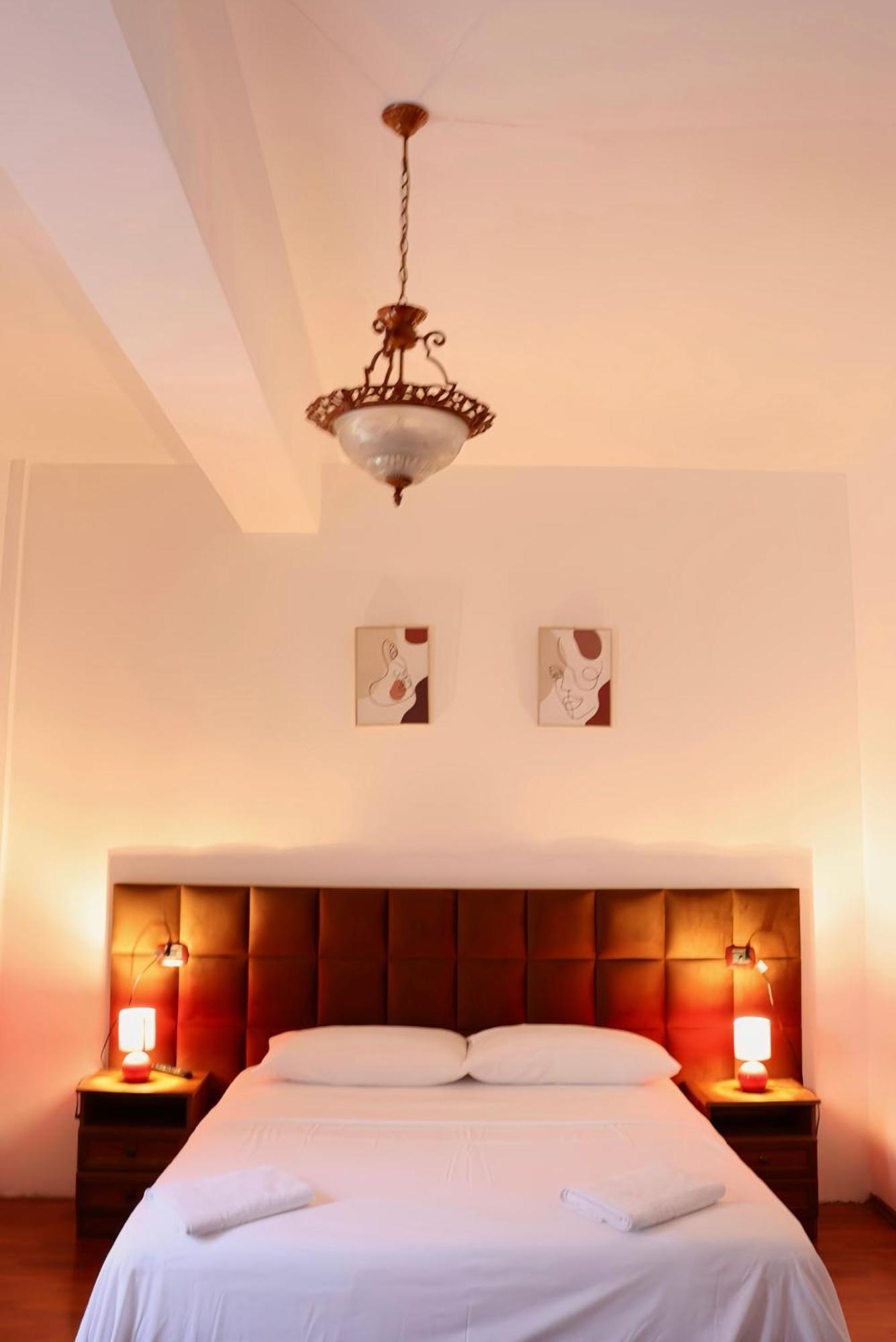 Grand Hotel Krujë Екстериор снимка